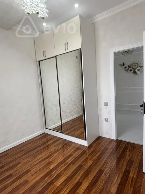 Satılır 3 otaqlı yeni tikili 80 m²
