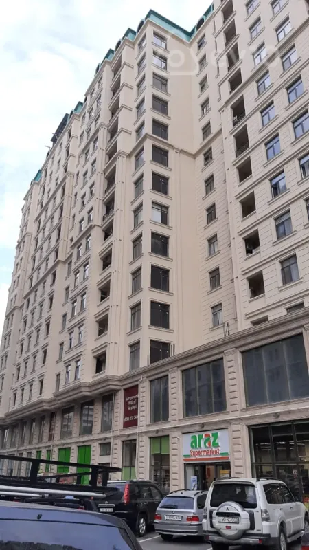 Satılır 4 otaqlı yeni tikili 175 m²