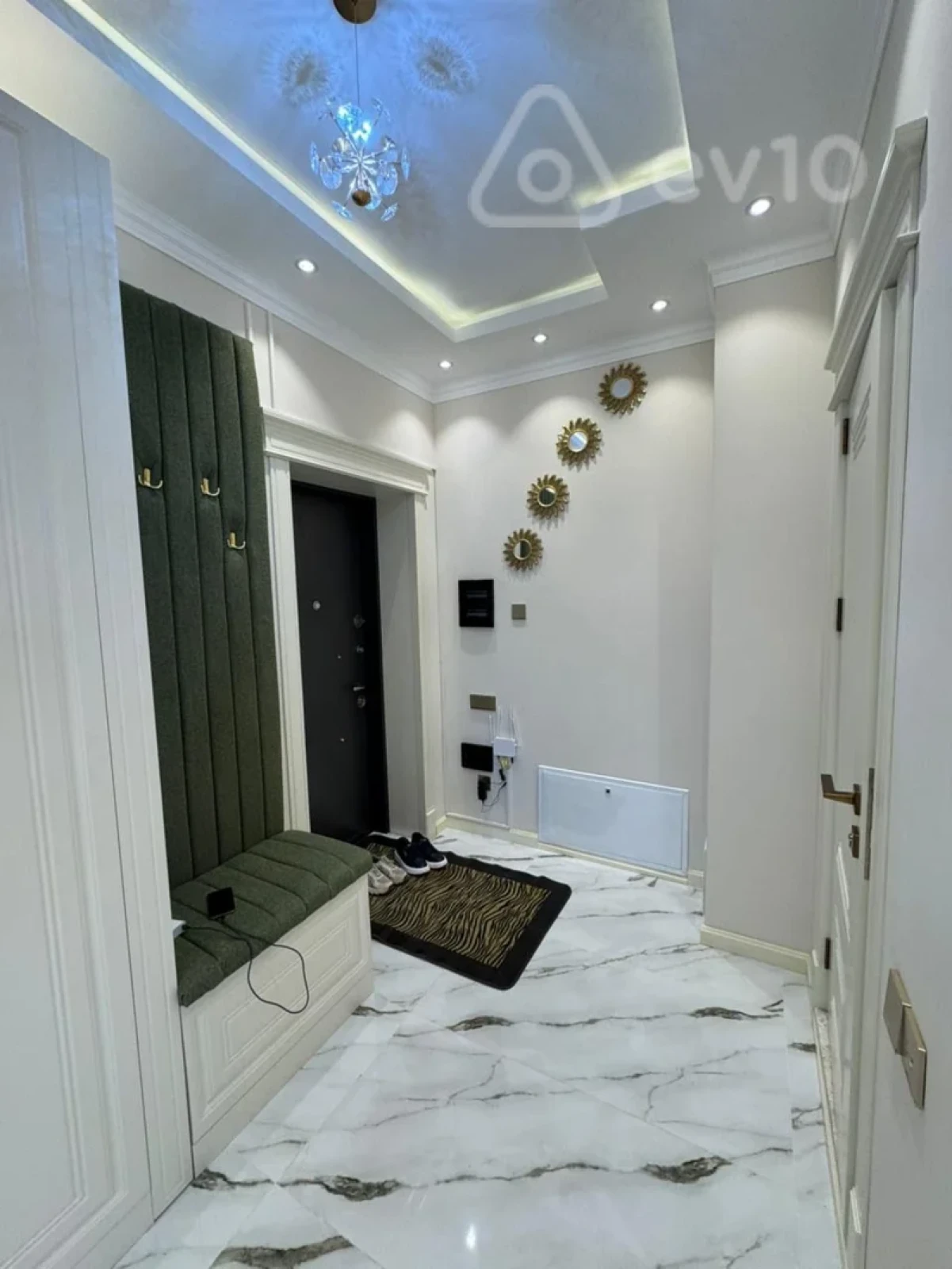 Kirayə verilir 4 otaqlı yeni tikili 135 m²