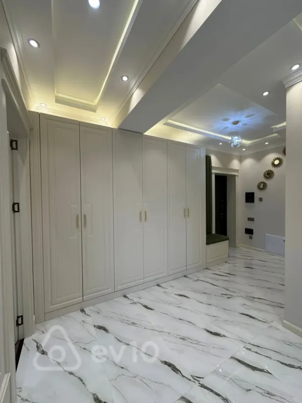 Kirayə verilir 4 otaqlı yeni tikili 135 m²