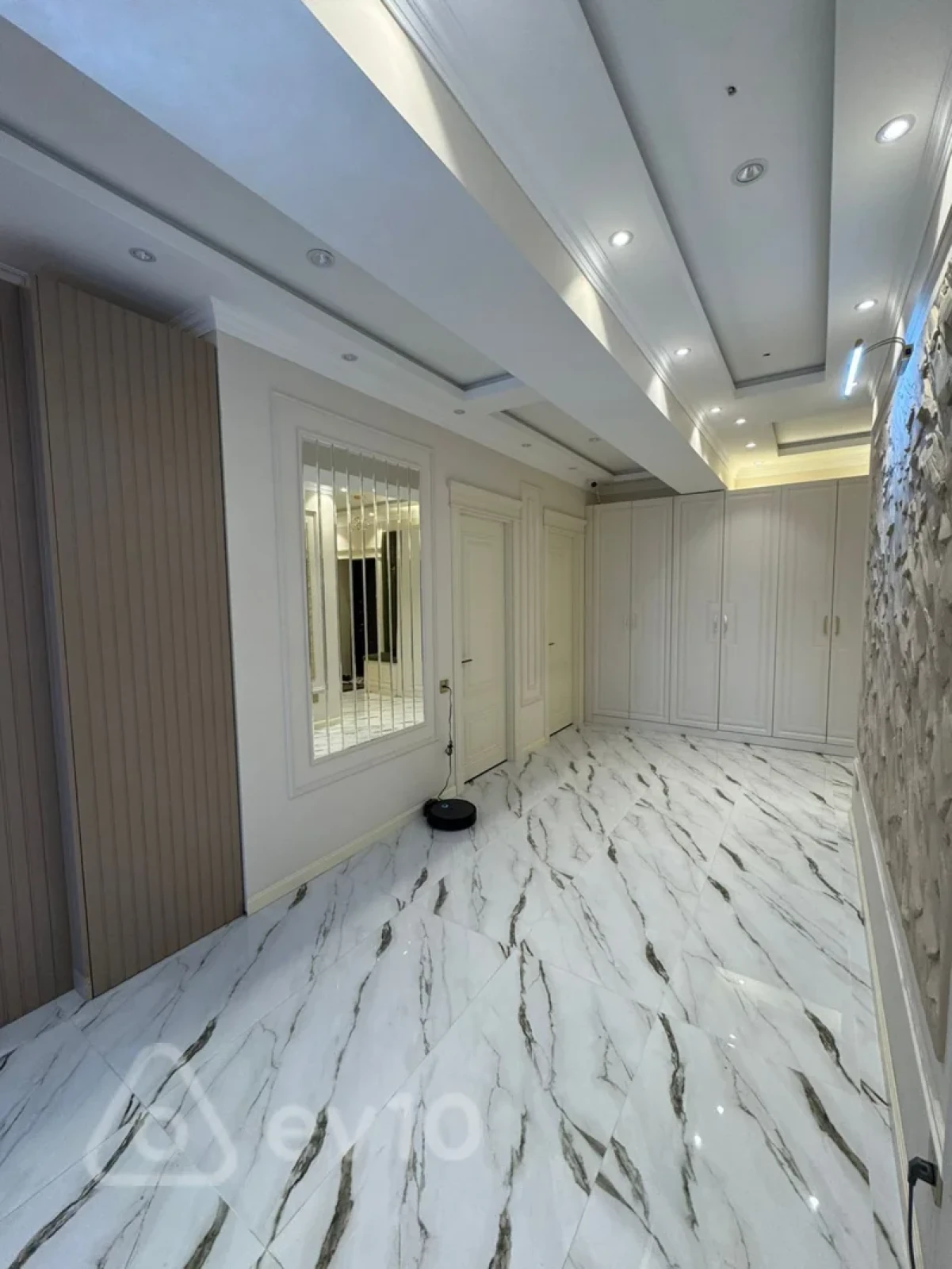 Kirayə verilir 4 otaqlı yeni tikili 135 m²