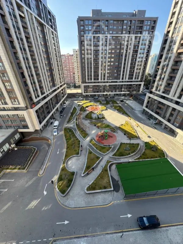 Kirayə verilir 4 otaqlı yeni tikili 135 m²