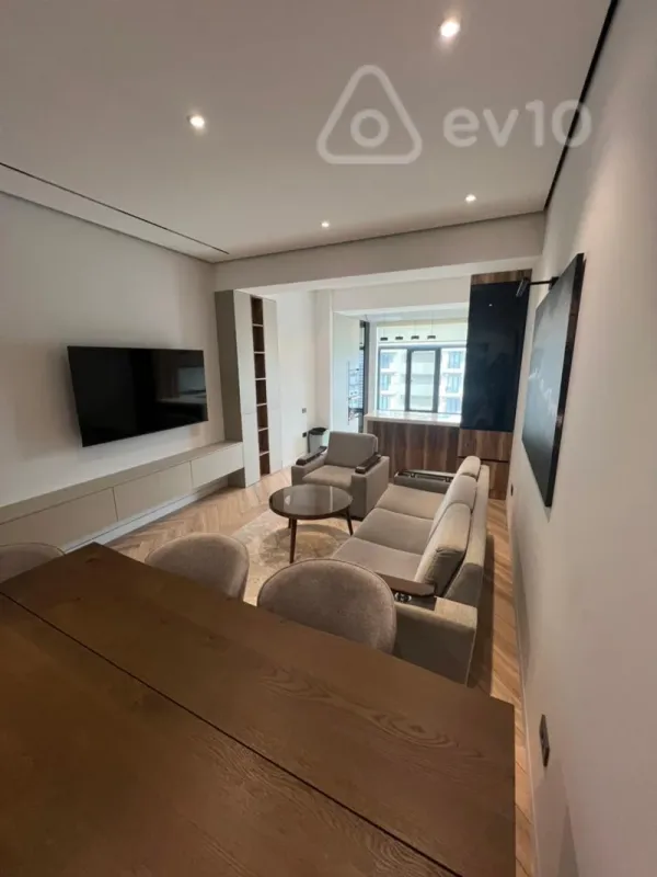 Kirayə verilir 2 otaqlı yeni tikili 82 m²