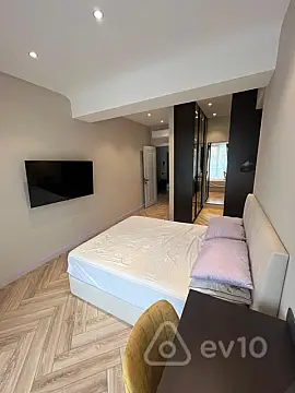 Kirayə verilir 2 otaqlı yeni tikili 82 m²