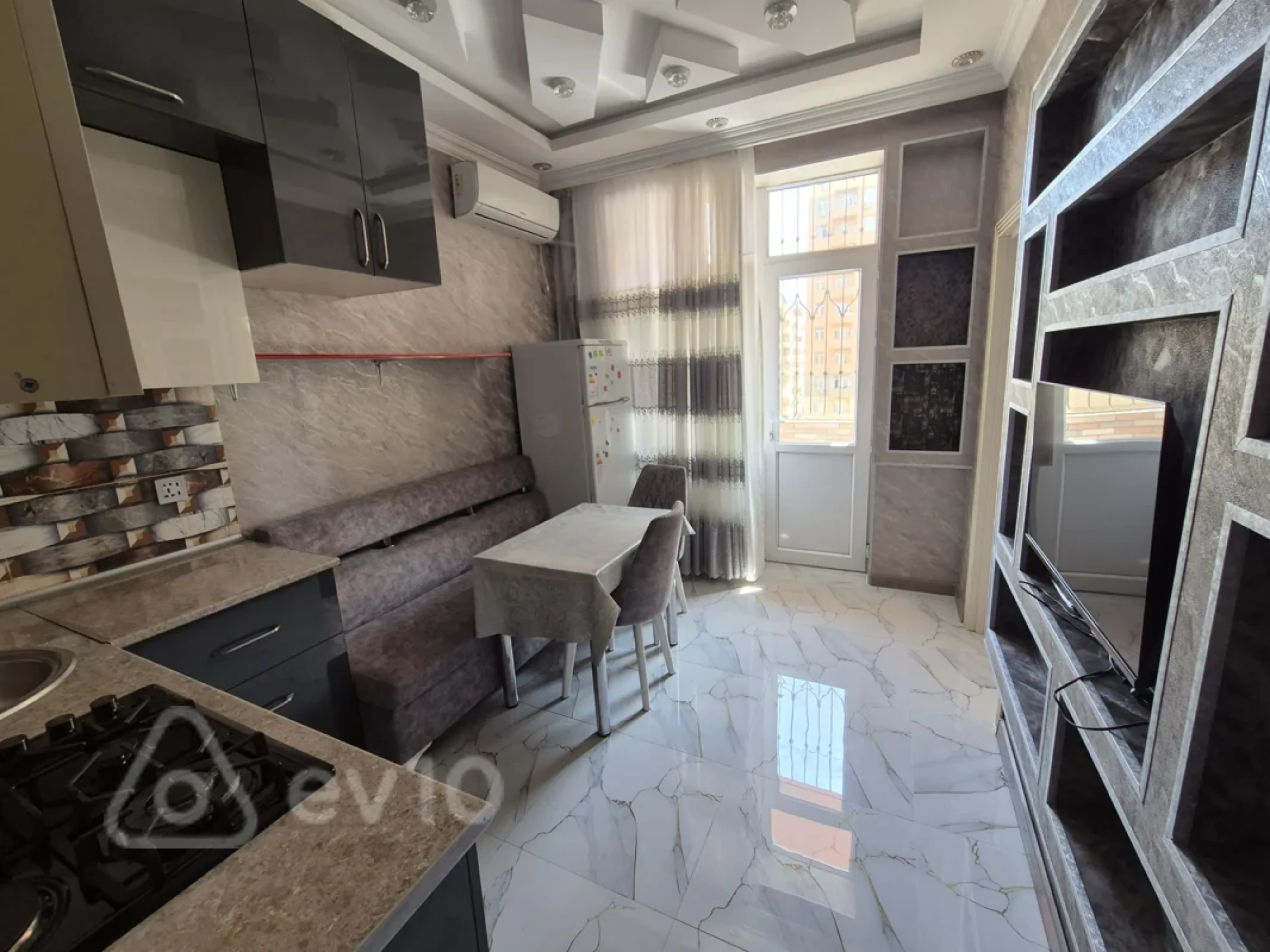 Kirayə verilir 3 otaqlı yeni tikili 70 m²