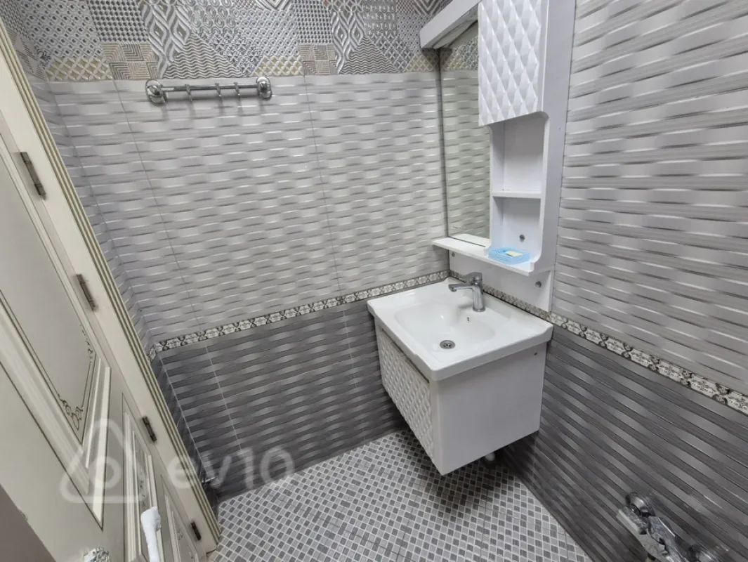 Kirayə verilir 3 otaqlı yeni tikili 70 m²