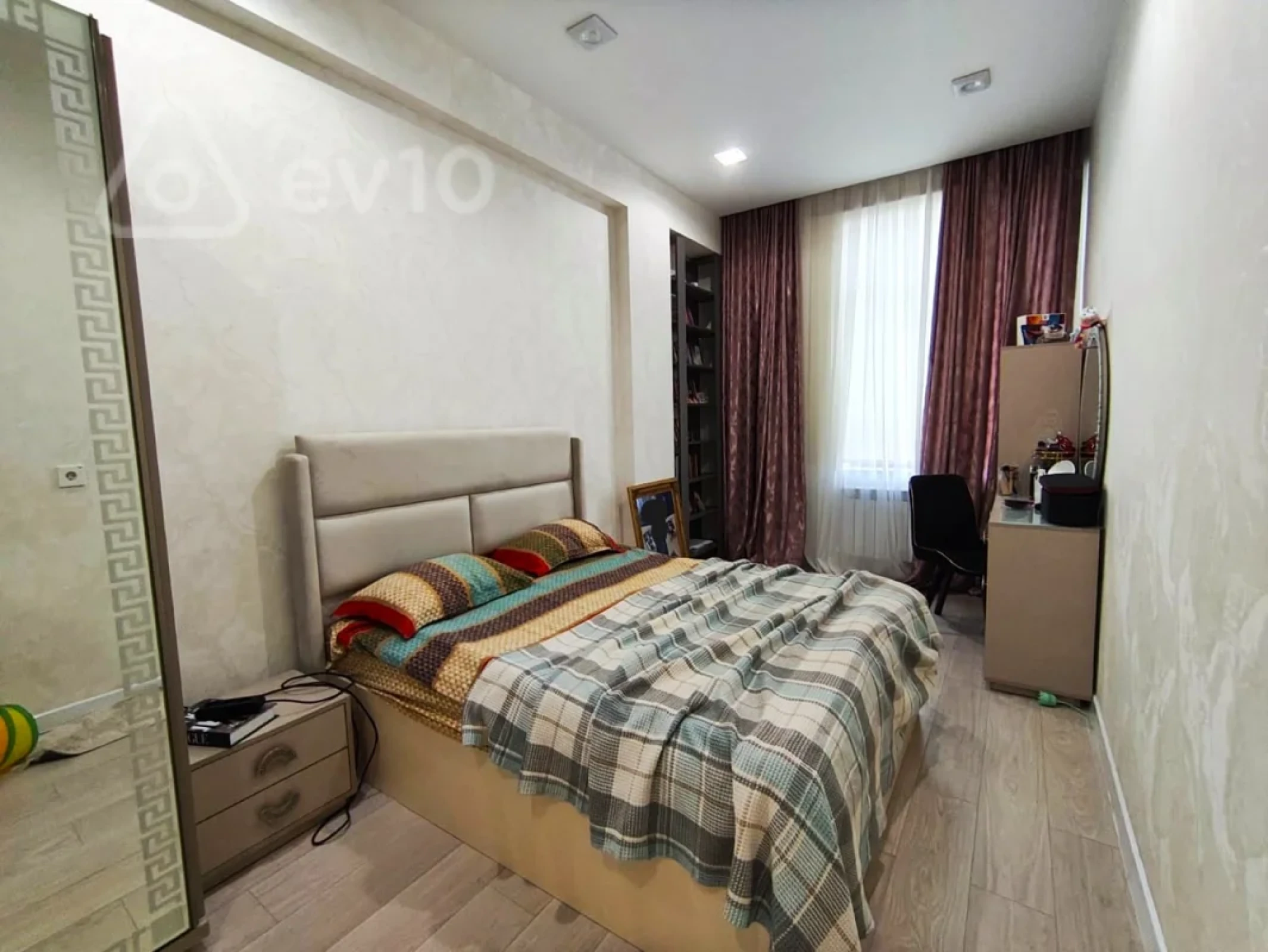 Kirayə verilir 4 otaqlı yeni tikili 130 m²
