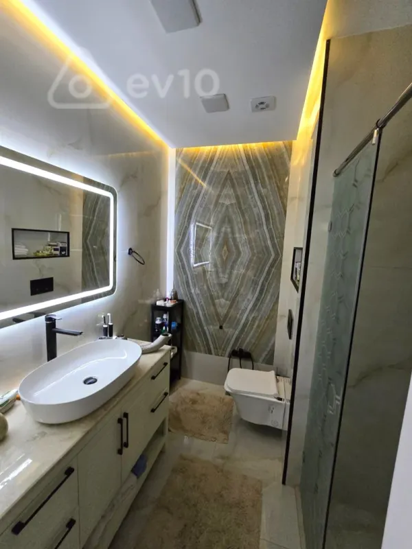 Kirayə verilir 4 otaqlı yeni tikili 130 m²