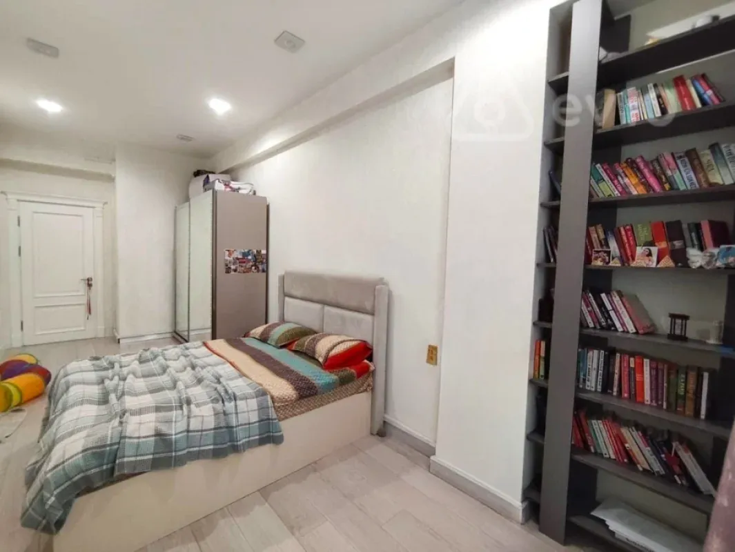 Kirayə verilir 4 otaqlı yeni tikili 130 m²