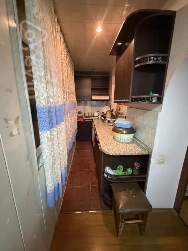 Satılır 4 otaqlı köhnə tikili 70 m²