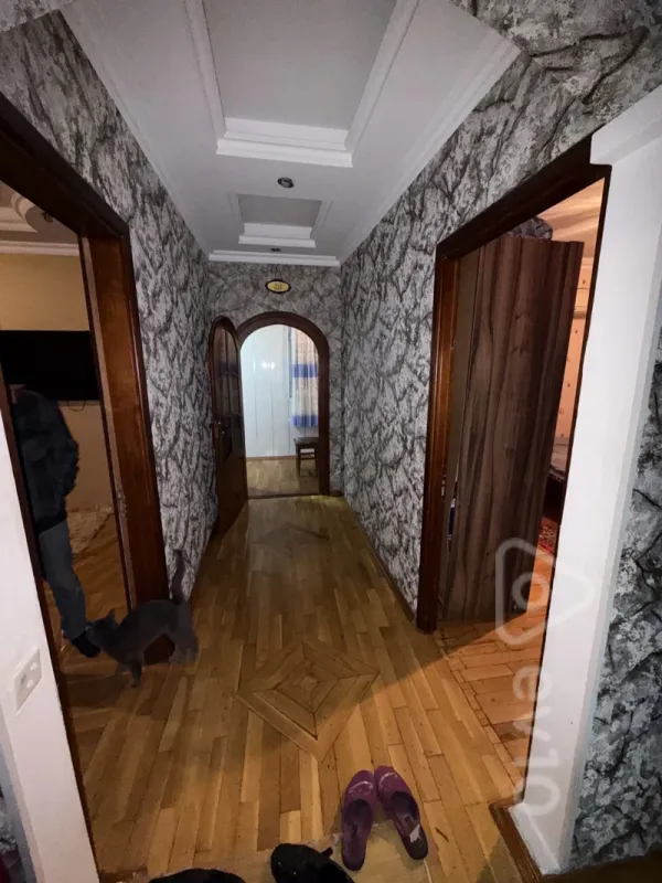 Satılır 4 otaqlı köhnə tikili 70 m²