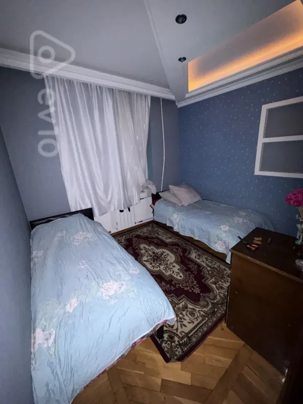 Satılır 4 otaqlı köhnə tikili 70 m²