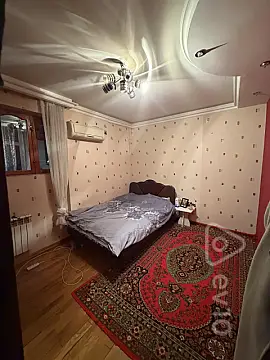 Satılır 4 otaqlı köhnə tikili 70 m²