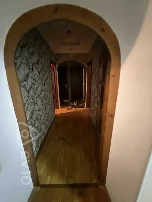 Satılır 4 otaqlı köhnə tikili 70 m²