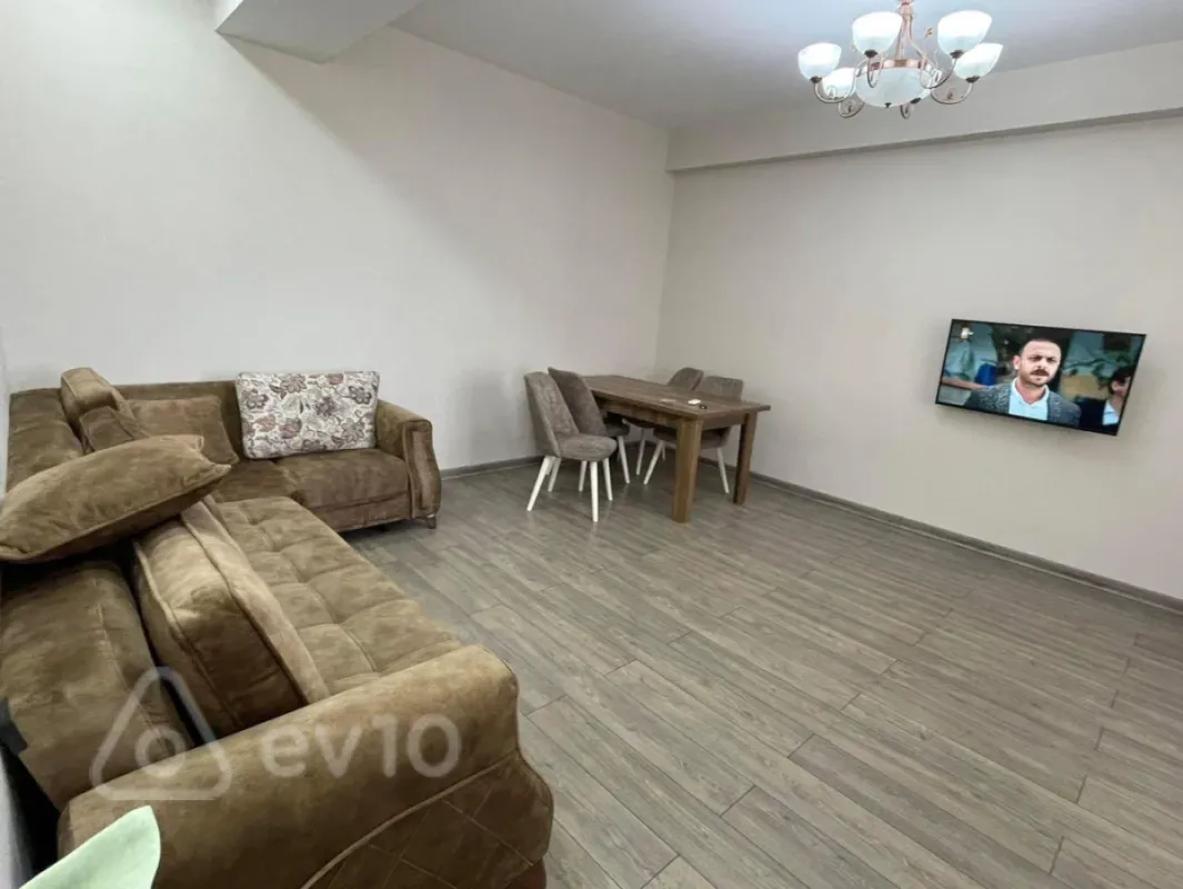 Kirayə verilir 3 otaqlı yeni tikili 140 m²