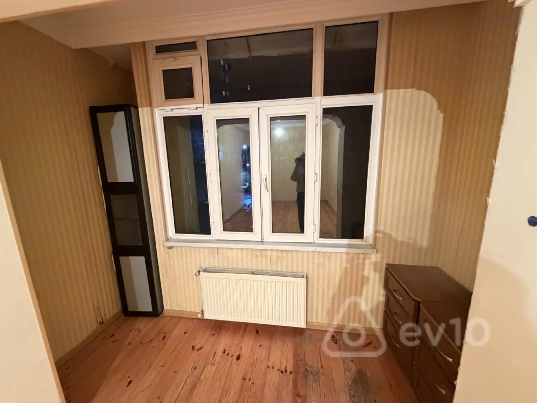 Satılır 2 otaqlı köhnə tikili 60 m²