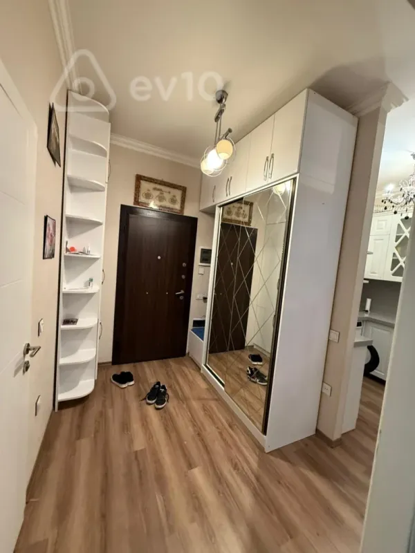 Kirayə verilir 2 otaqlı yeni tikili 55 m²