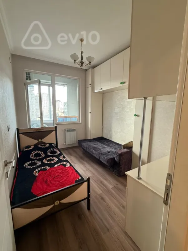 Kirayə verilir 2 otaqlı yeni tikili 55 m²