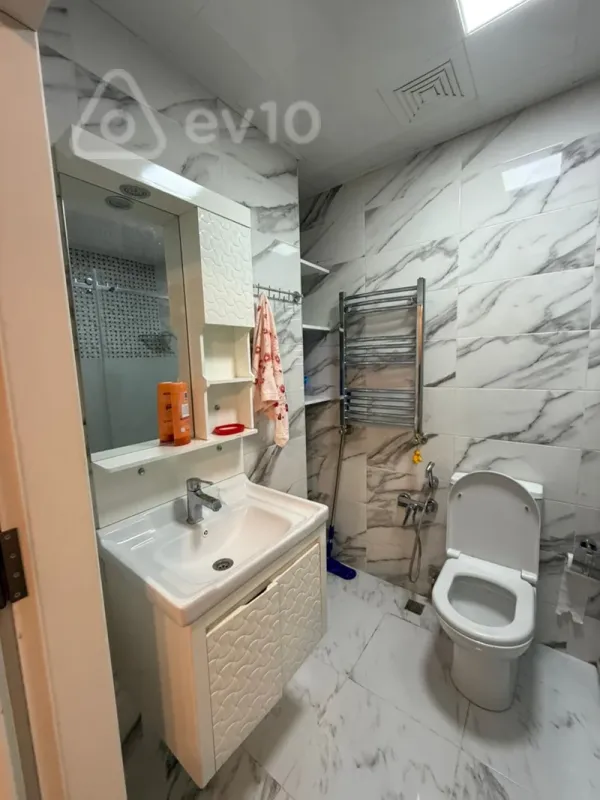 Kirayə verilir 2 otaqlı yeni tikili 55 m²