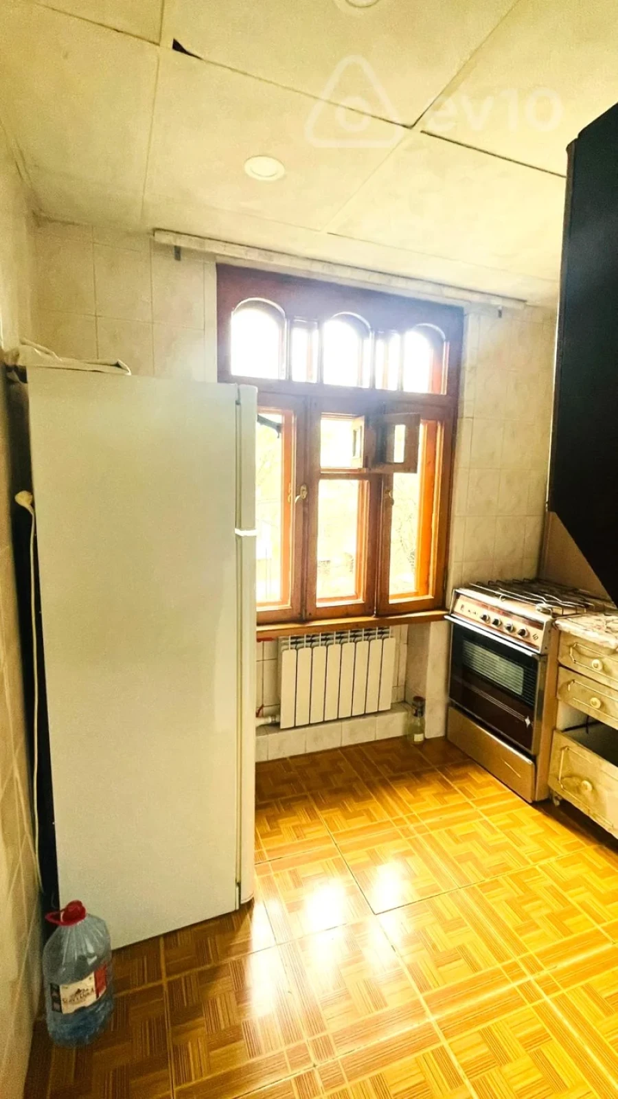 Kirayə verilir 2 otaqlı köhnə tikili 65 m²