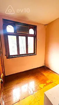 Kirayə verilir 2 otaqlı köhnə tikili 65 m²
