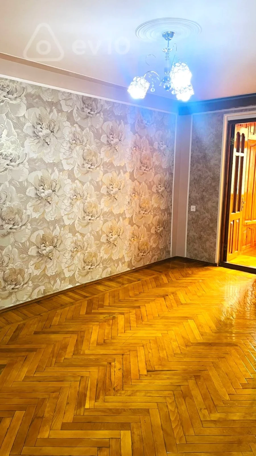 Kirayə verilir 2 otaqlı köhnə tikili 65 m²
