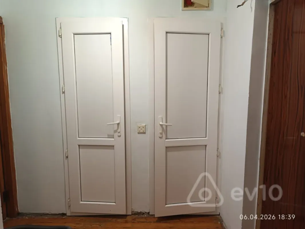 Kirayə verilir 2 otaqlı köhnə tikili 60 m²