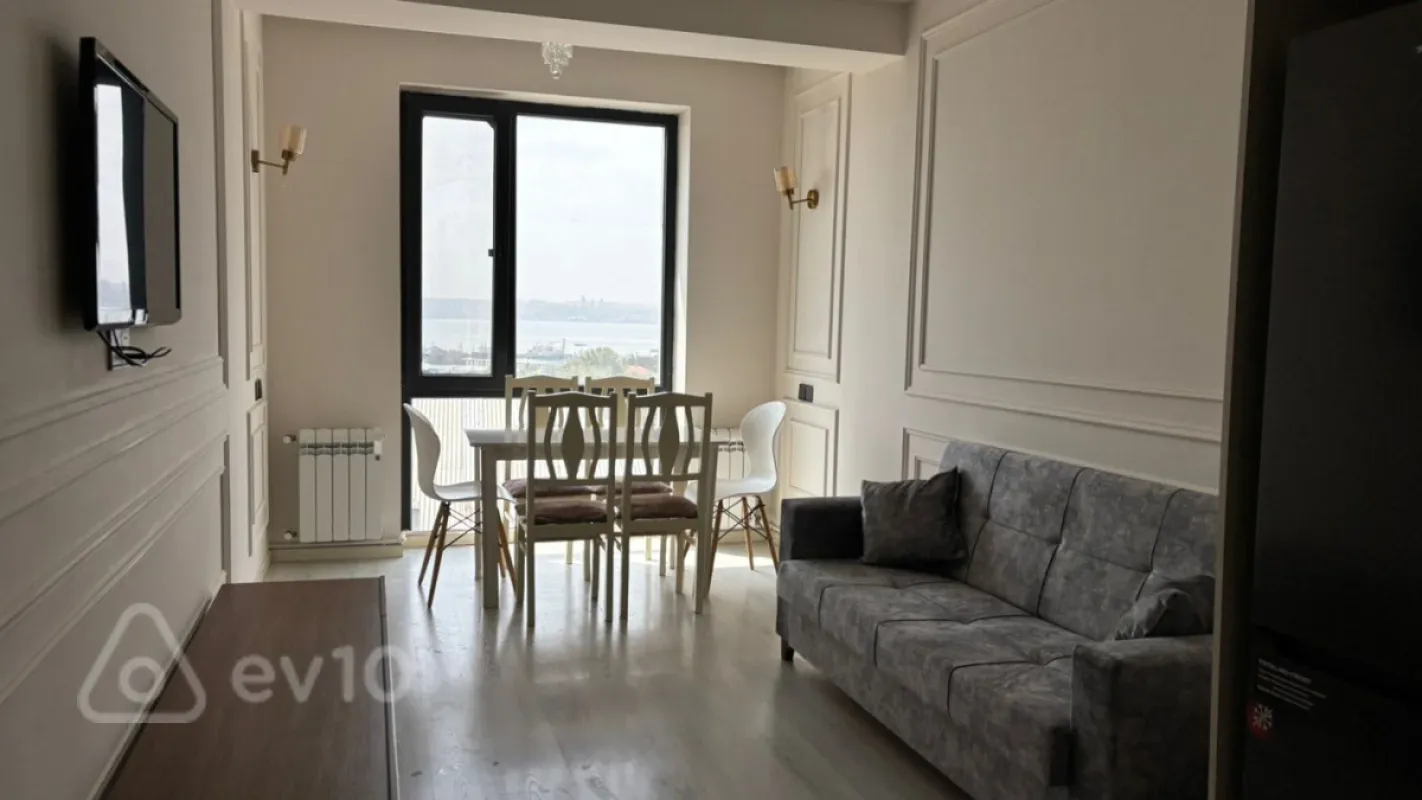 Satılır 2 otaqlı yeni tikili 55 m²