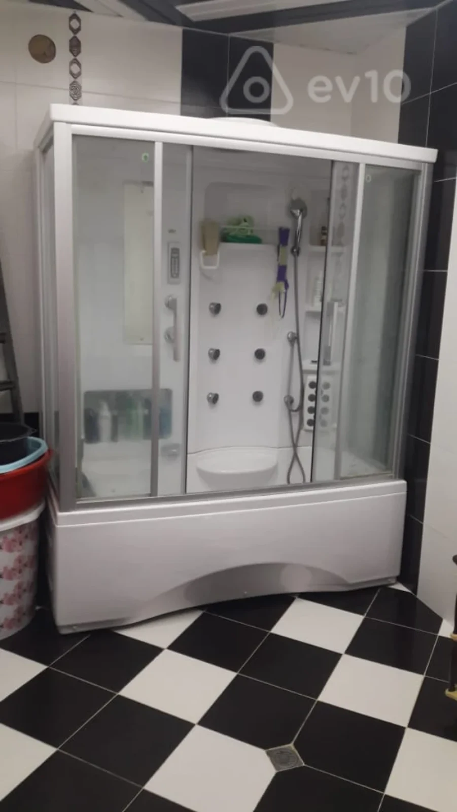 Satılır 6 otaqlı həyət evi 520 m²