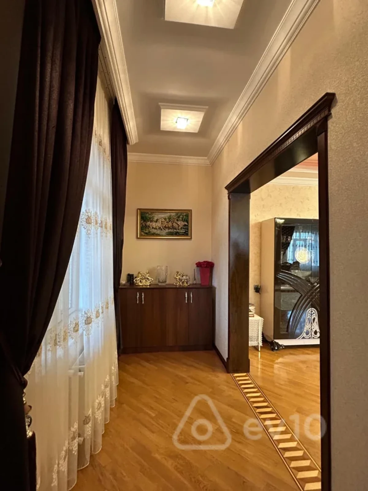 Satılır 6 otaqlı həyət evi 520 m²