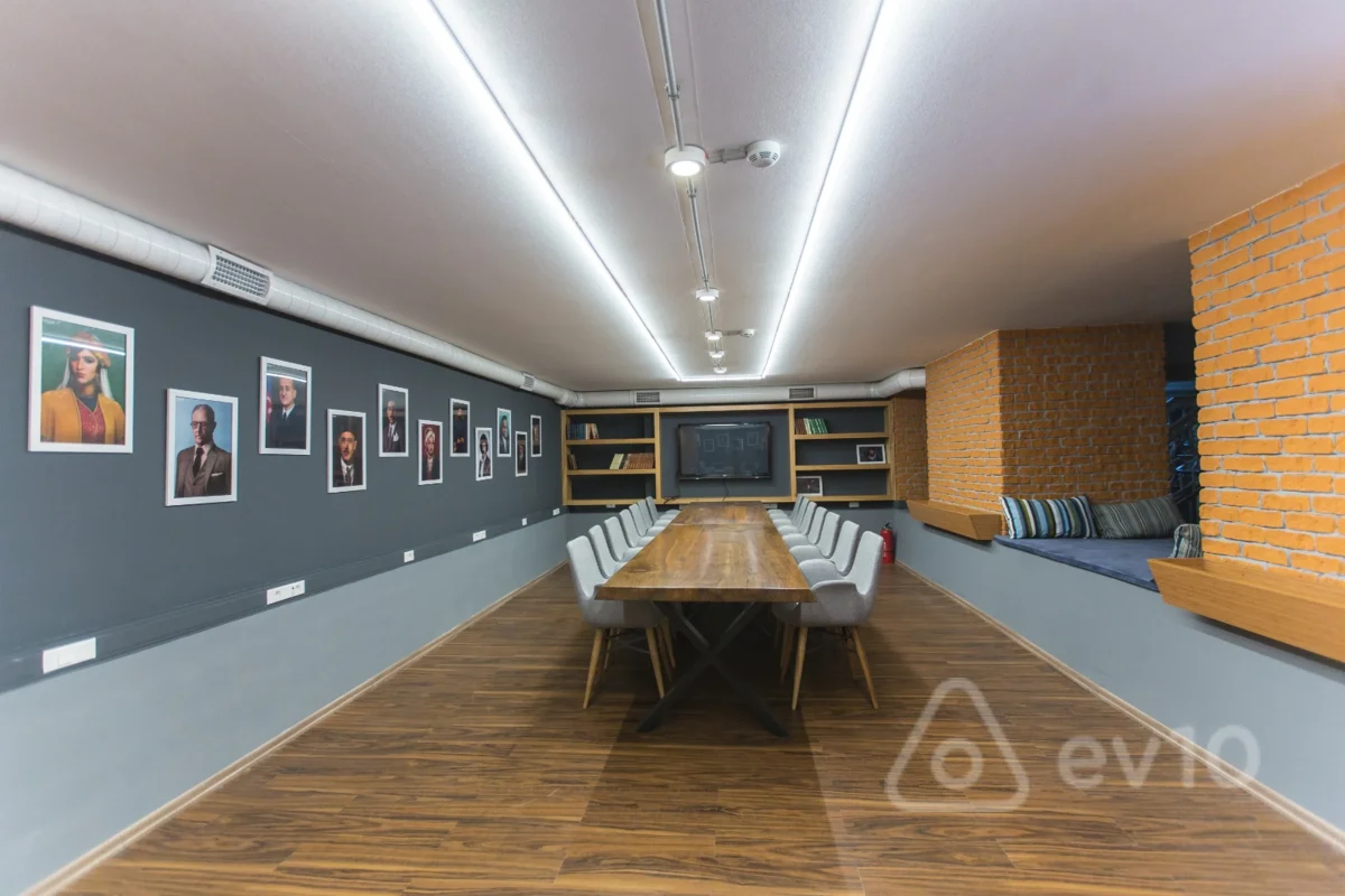 Kirayə verilir 12 otaqlı ofis 870 m²