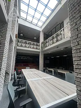 Kirayə verilir 12 otaqlı ofis 870 m²