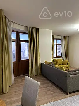 Kirayə verilir 2 otaqlı yeni tikili 75 m²