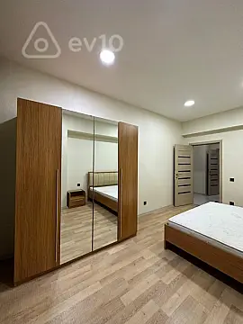 Kirayə verilir 2 otaqlı yeni tikili 75 m²
