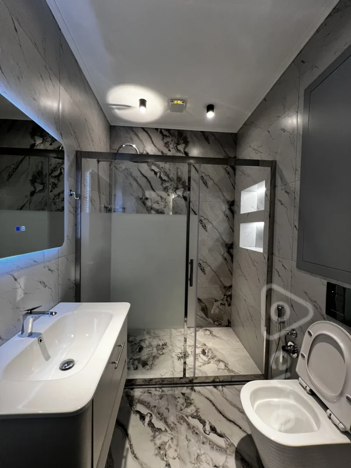 Satılır 4 otaqlı yeni tikili 117 m²