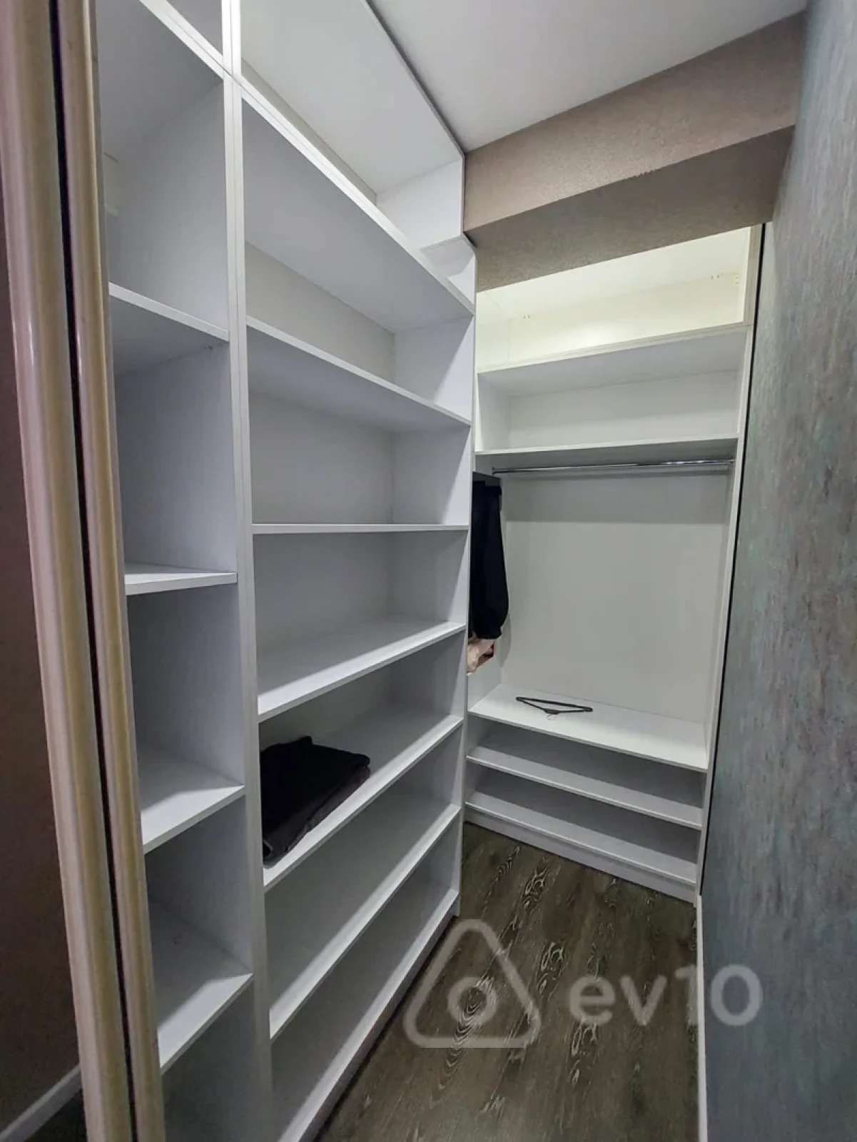 Kirayə verilir 3 otaqlı yeni tikili 122 m²