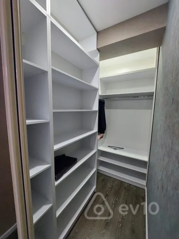 Kirayə verilir 3 otaqlı yeni tikili 122 m²