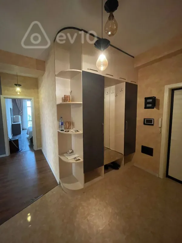 Kirayə verilir 3 otaqlı yeni tikili 122 m²