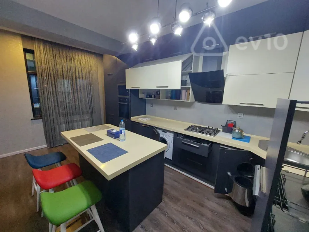 Kirayə verilir 3 otaqlı yeni tikili 122 m²