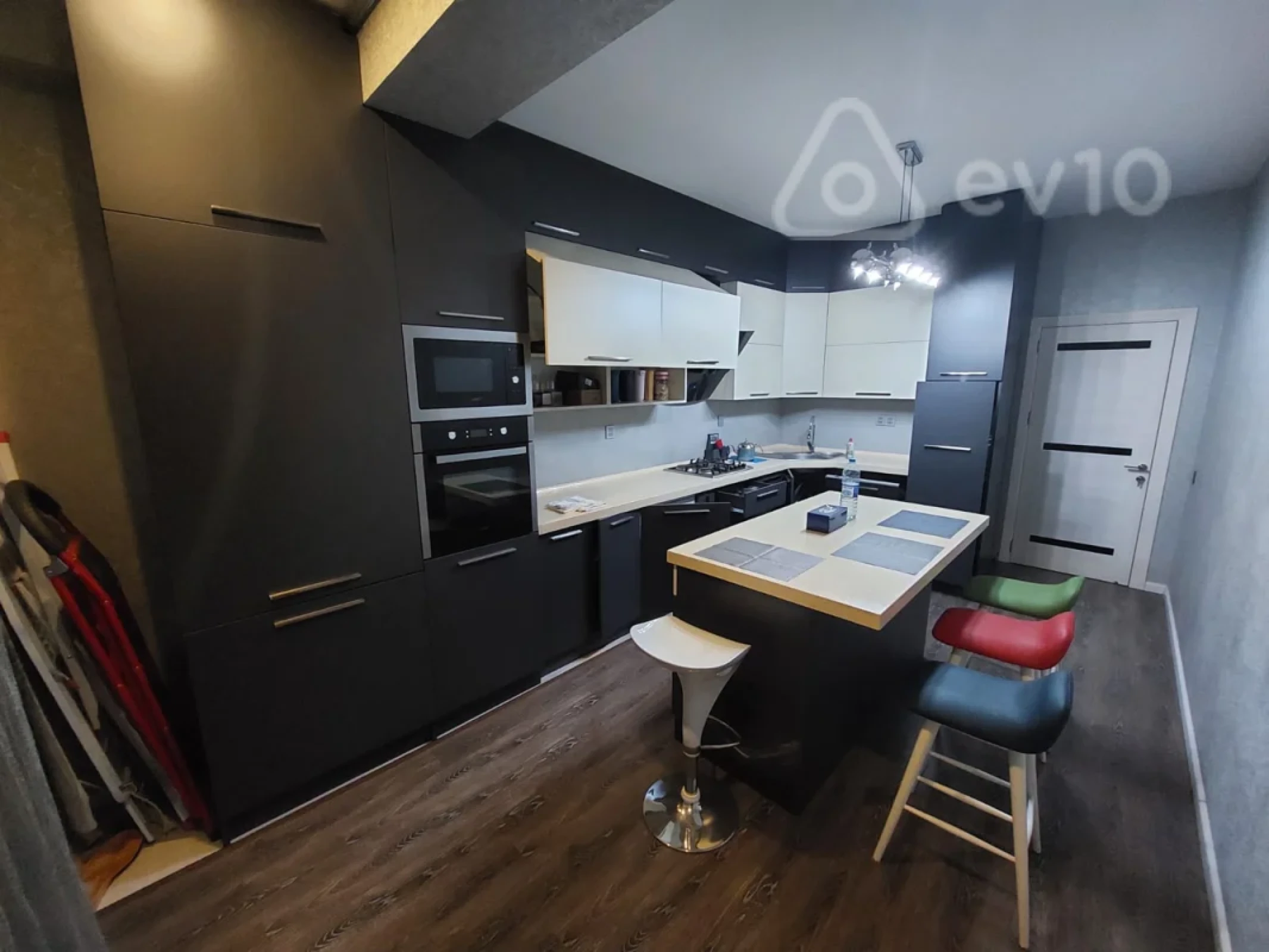 Kirayə verilir 3 otaqlı yeni tikili 122 m²