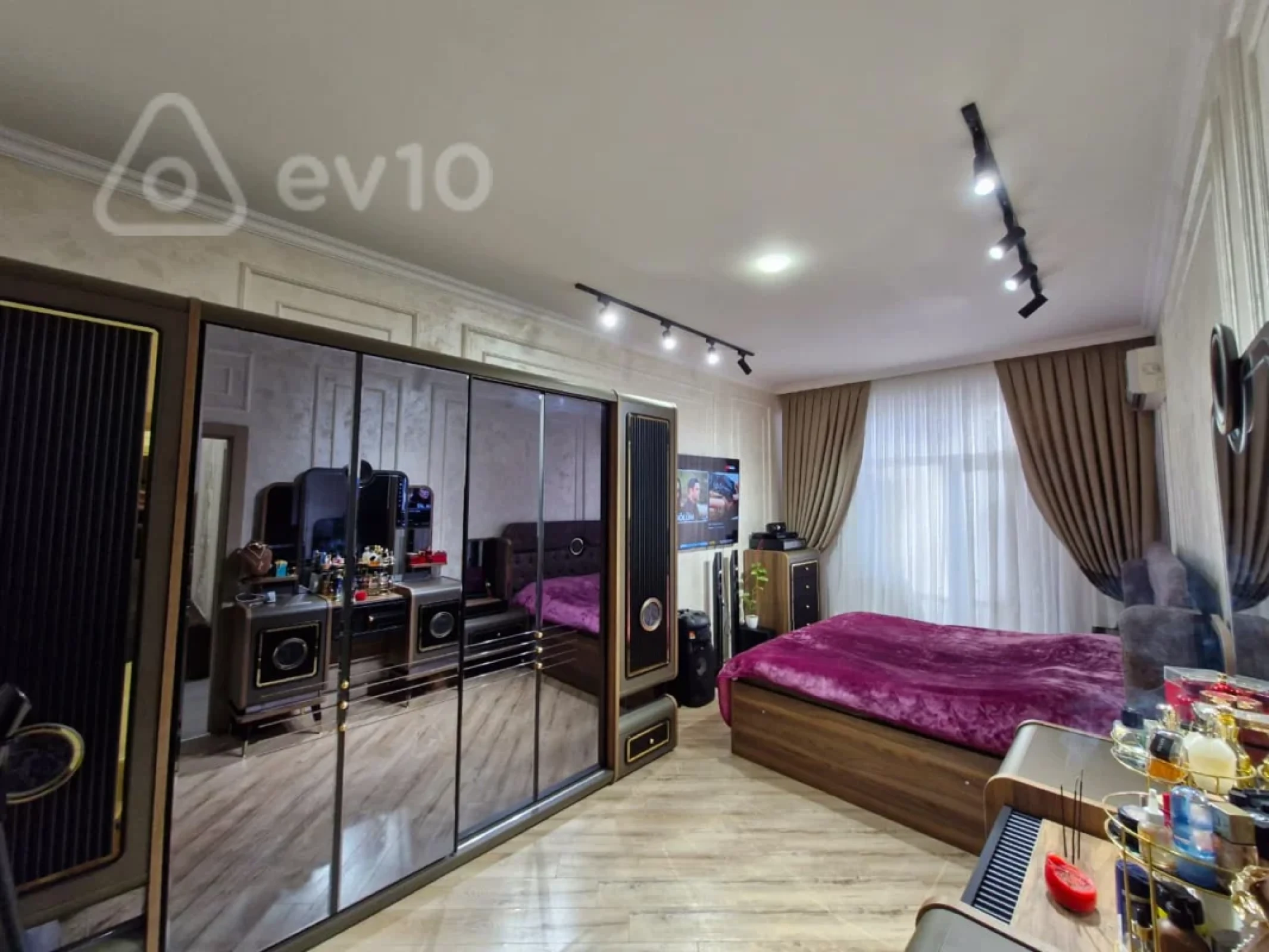 Satılır 2 otaqlı yeni tikili 87 m²
