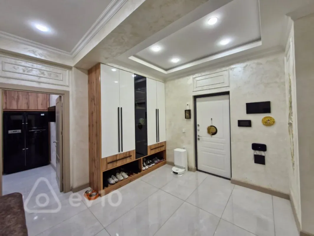 Satılır 2 otaqlı yeni tikili 87 m²