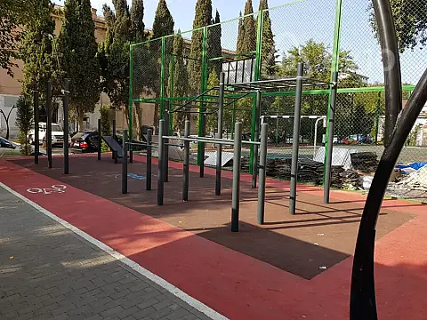 Satılır 2 otaqlı köhnə tikili 65 m²