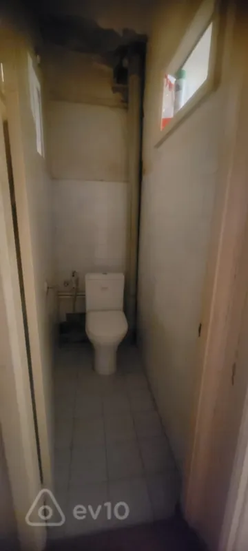 Satılır 2 otaqlı köhnə tikili 65 m²