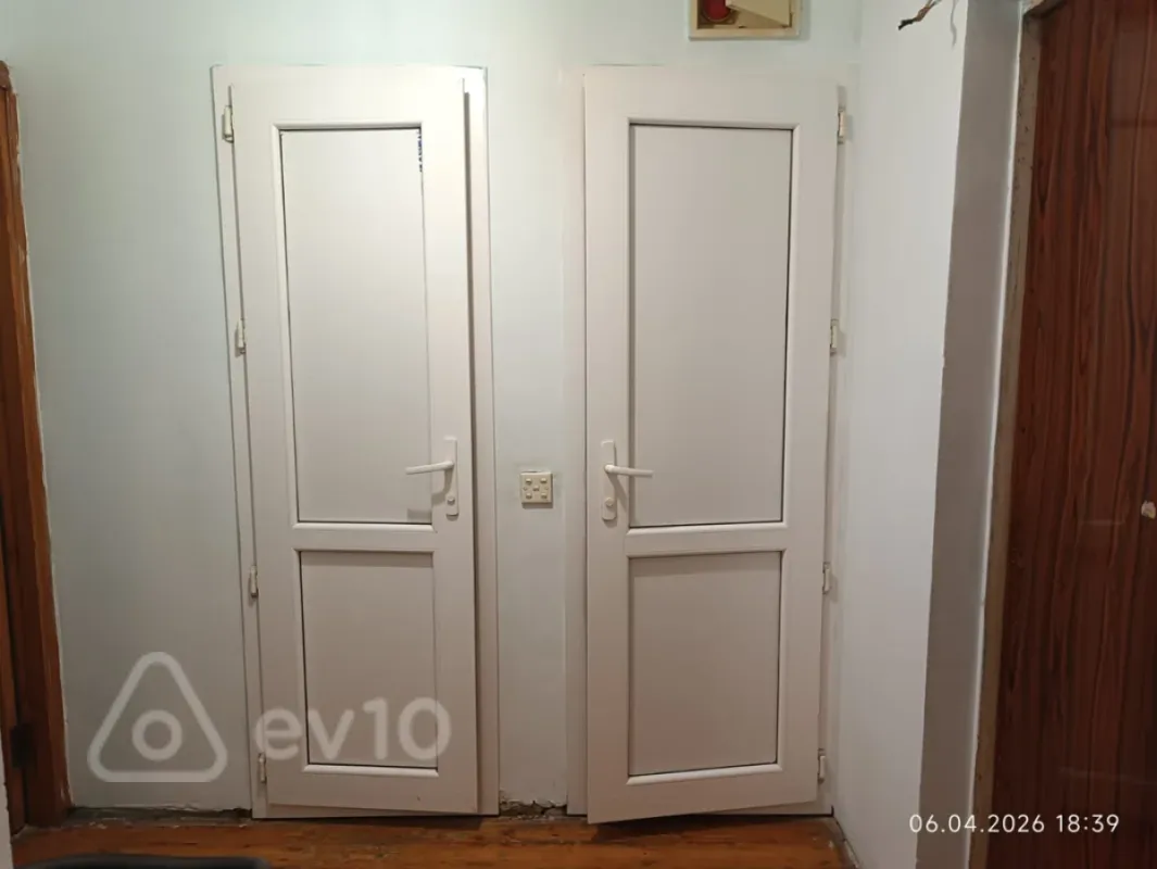 Kirayə verilir 3 otaqlı köhnə tikili 60 m²