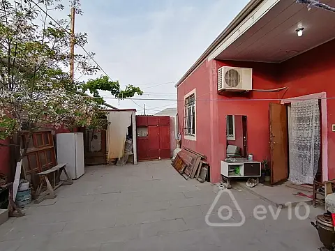 Kirayə verilir 2 otaqlı həyət evi 60 m²
