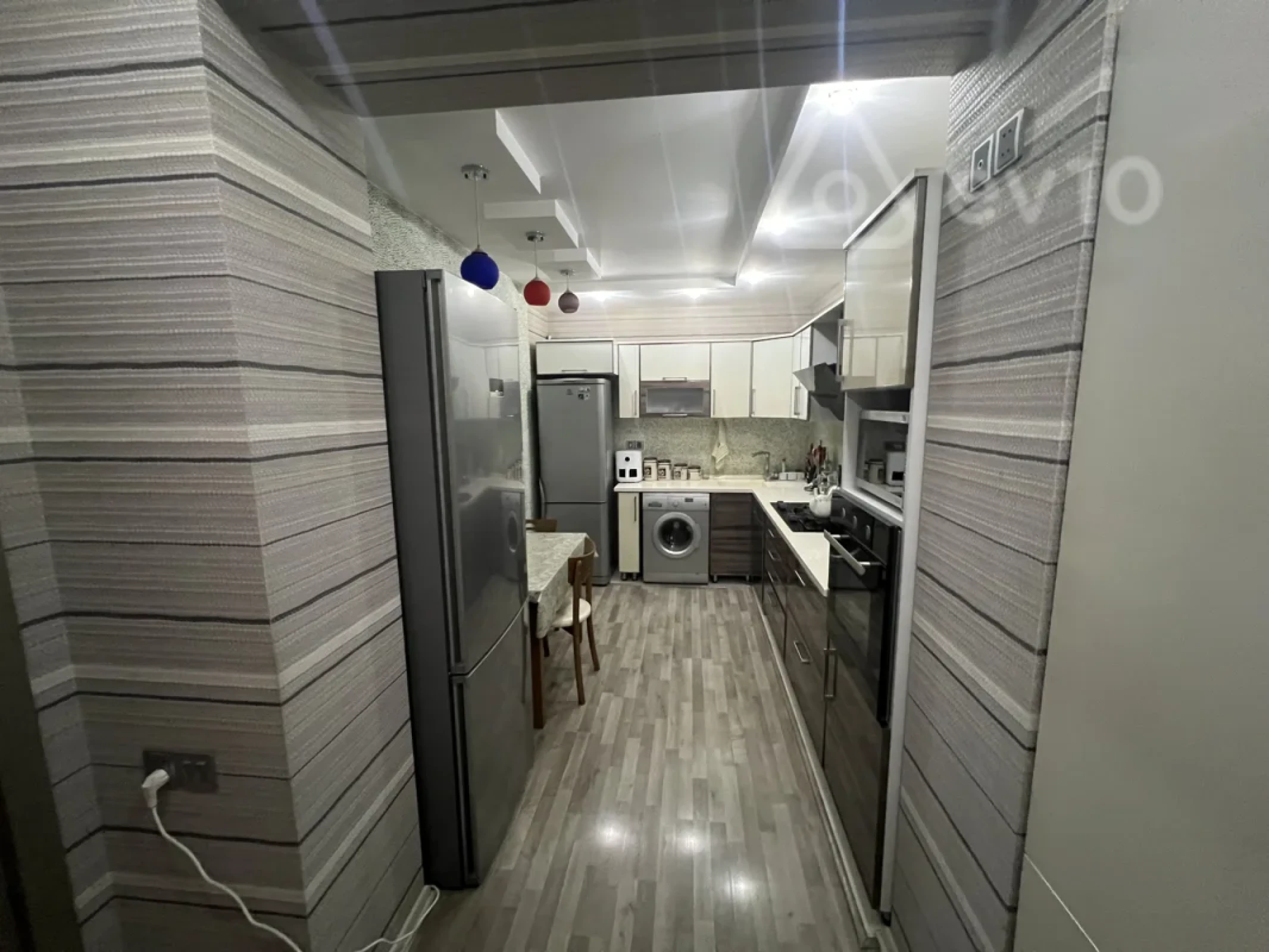 Satılır 3 otaqlı köhnə tikili 90 m²