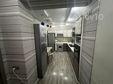 Satılır 3 otaqlı köhnə tikili 90 m²