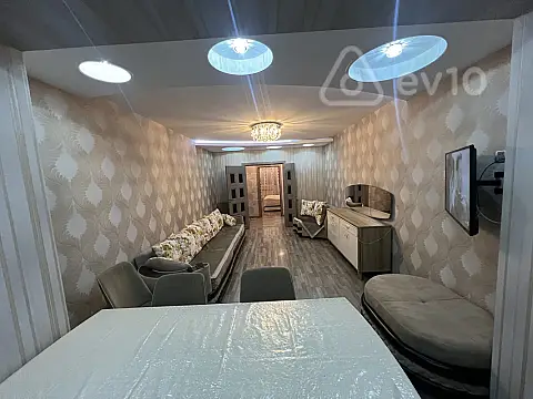 Satılır 3 otaqlı köhnə tikili 90 m²