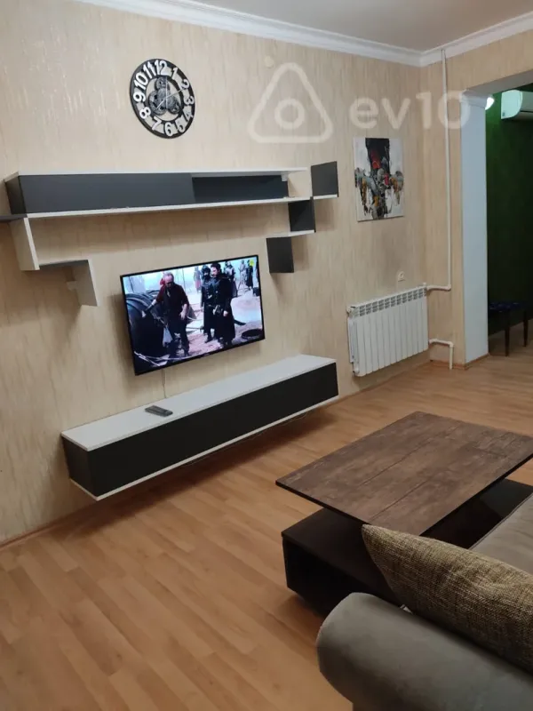 Kirayə verilir 3 otaqlı köhnə tikili 60 m²